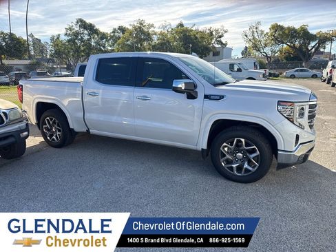 Used 2024 GMC Sierra 1500 SLT w/ X31 Off-Road Package image 11