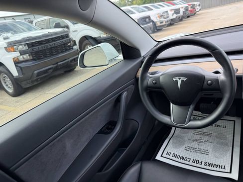Used 2018 Tesla Model 3 Long Range RWD image 19