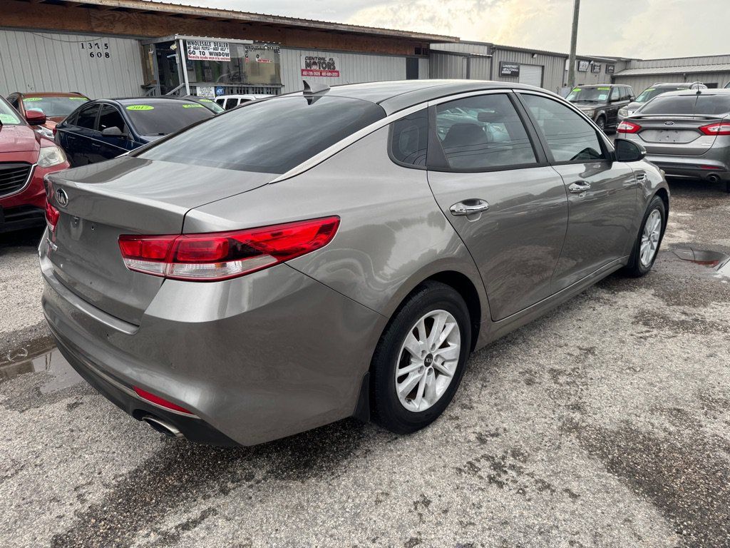 Used 2017 Kia Optima LX w/ Convenience Plus Package FWD image 4