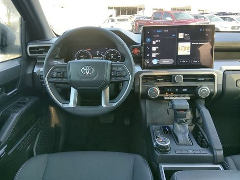 Used 2026 Toyota Tacoma TRD Off-Road AWD/4WD image 11