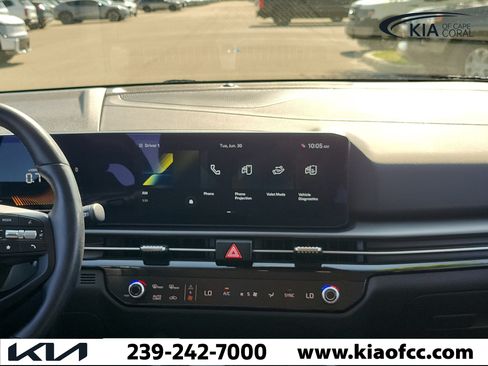 Used 2026 Kia Sportage EX FWD image 18