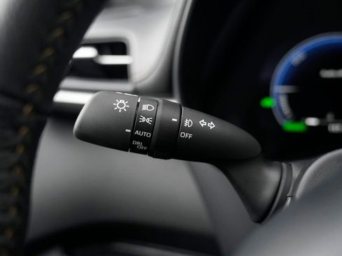 Used 2025 Toyota Sienna XLE Woodland Edition image 41