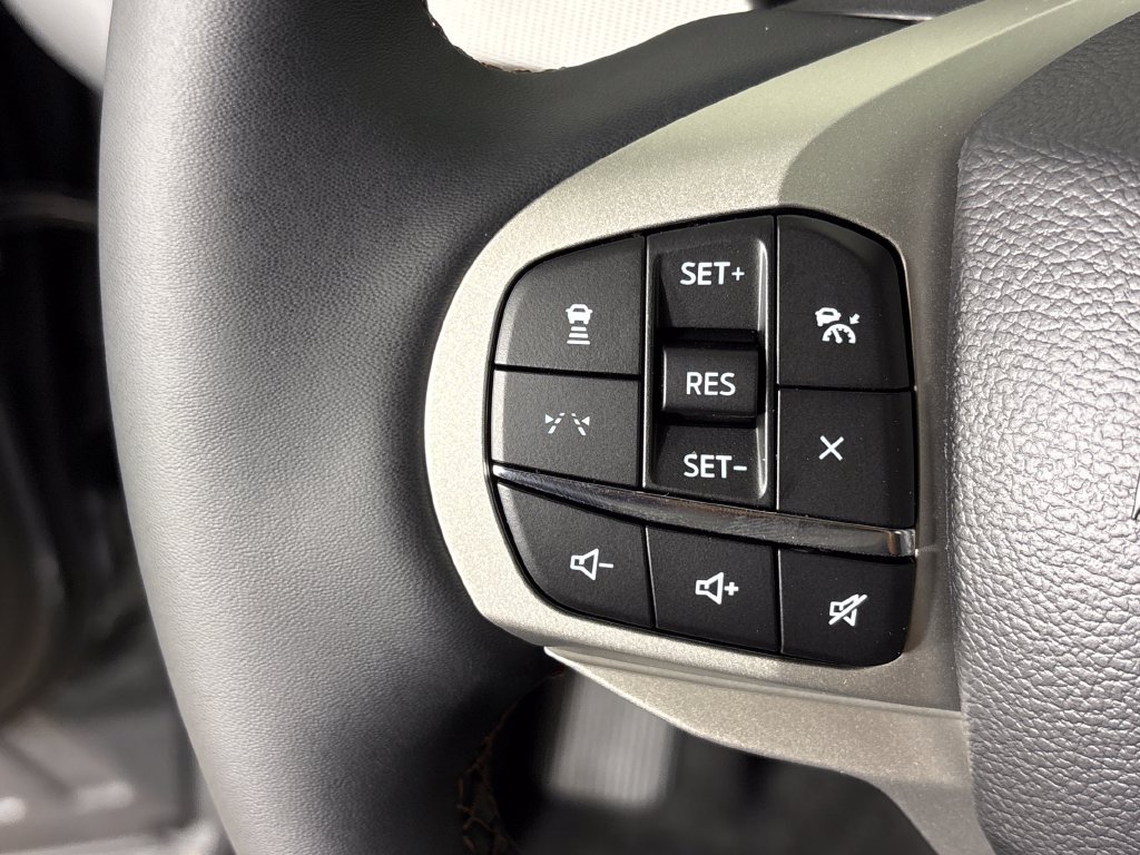 New 2027 Ford Explorer Active RWD image 18