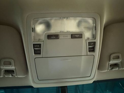 Used 2013 Toyota Avalon XLE Touring image 36