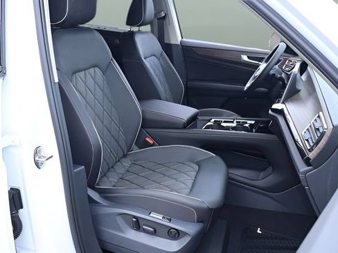 Certified 2026 Volkswagen Atlas SEL Premium R-Line AWD/4WD image 19