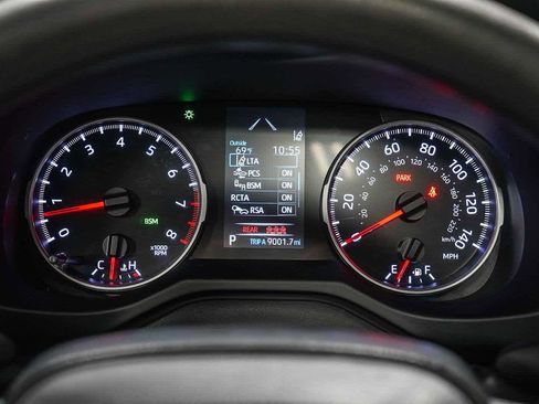 Used 2021 Toyota RAV4 XLE image 28