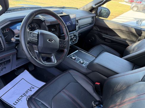 Used 2023 Ford Expedition Max Limited image 18