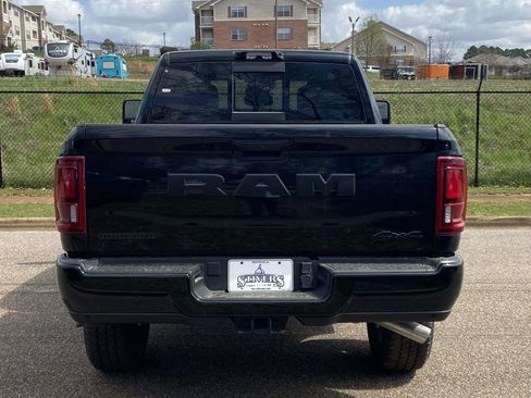 New 2026 RAM 2500 Big Horn AWD/4WD image 5