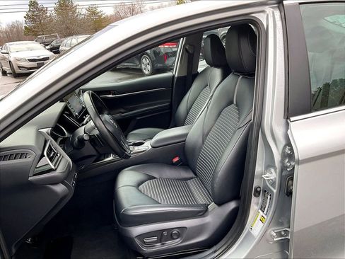 Used 2023 Toyota Camry SE FWD image 10