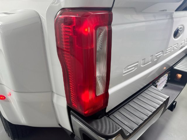 Used 2026 Ford F350 4x4 Crew Cab DRW Super Duty image 30