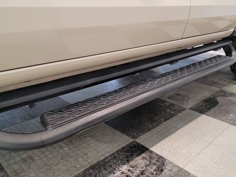 Used 2023 Chevrolet Colorado Trail Boss w/ Technology Package image 9