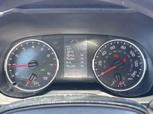 Used 2021 Toyota RAV4 XLE FWD image 19