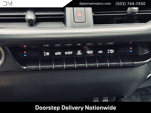 Used 2024 Lexus UX 250h F Sport AWD/4WD image 40