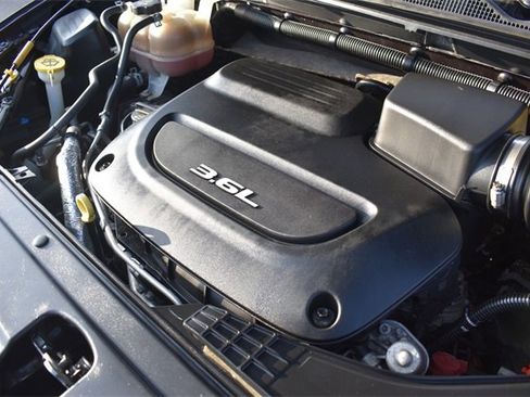 Used 2018 Chrysler Pacifica Limited w/ Advanced Safetytec Group image 41