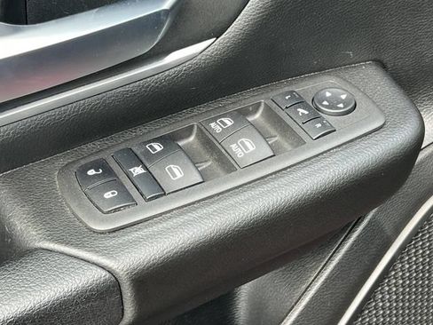 Used 2022 RAM 1500 Big Horn AWD/4WD image 17