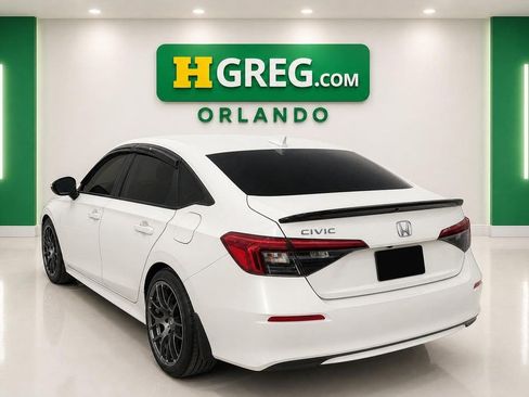 Used 2022 Honda Civic Sport image 2