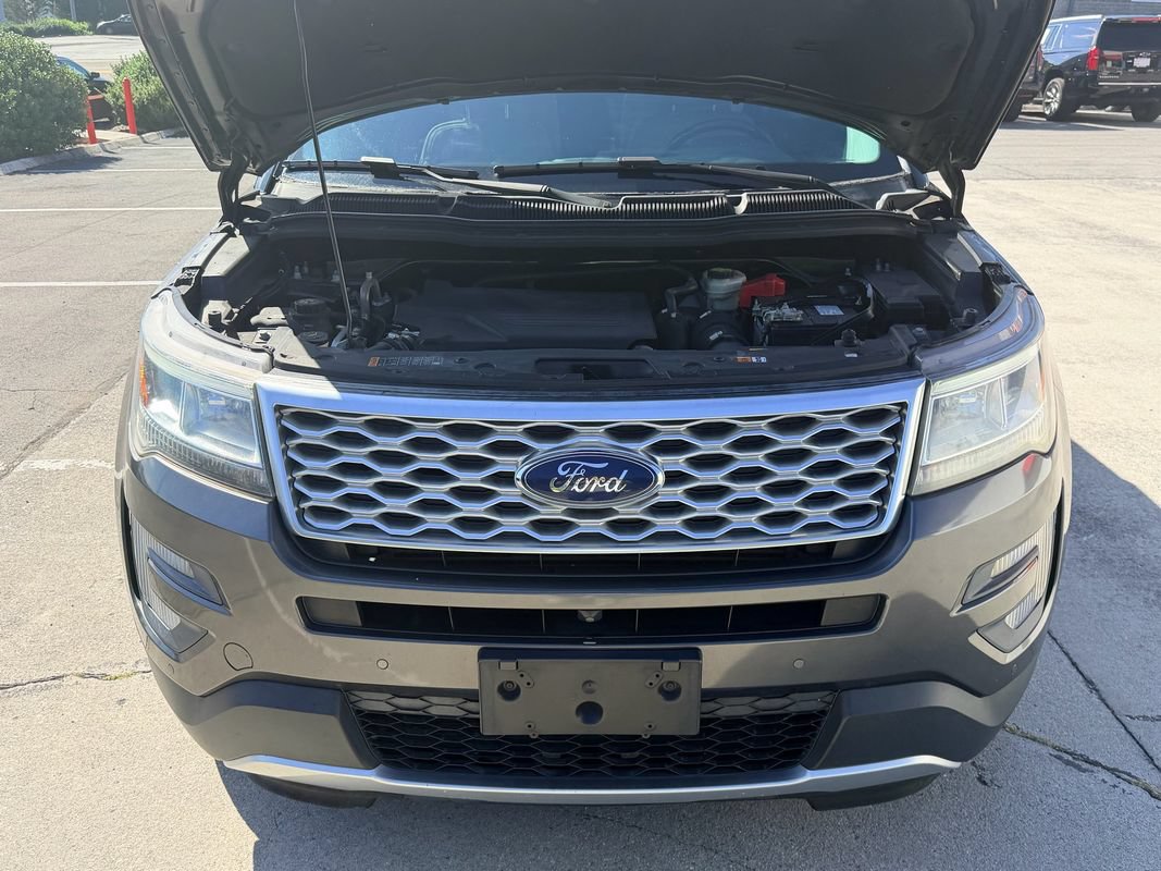 Used 2017 Ford Explorer Platinum AWD/4WD image 11