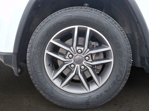 Used 2020 Jeep Grand Cherokee Limited w/ Luxury Group II image 9