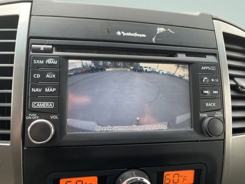 Used 2015 Nissan Frontier SL AWD/4WD image 14