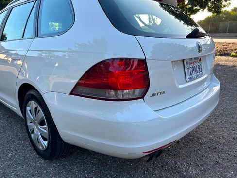 Used 2013 Volkswagen Jetta S FWD image 23