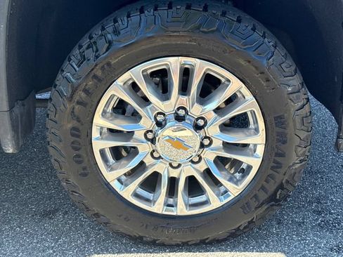 Used 2023 Chevrolet Silverado 3500 High Country AWD/4WD image 12