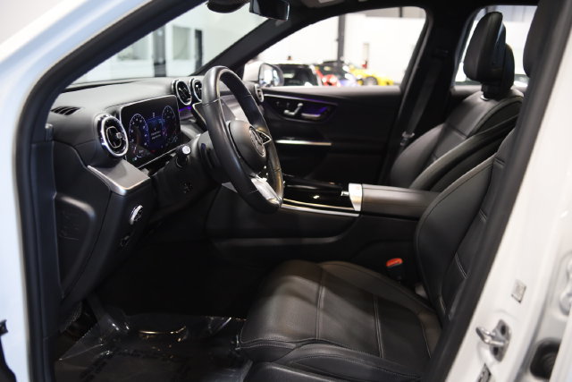 Used 2023 Mercedes-Benz GLC 300 4MATIC image 11