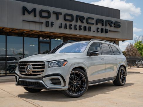 Used 2024 Mercedes-Benz GLS 450 4MATIC w/ AMG Line Exterior image 1