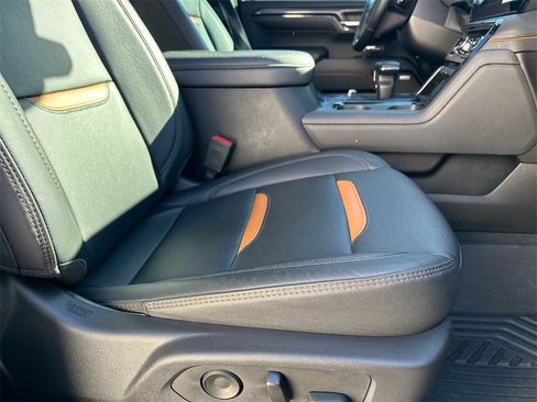 Used 2024 GMC Sierra 1500 AT4 w/ Technology Package image 14