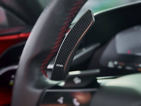 Used 2022 Ferrari SF90 Spider image 54