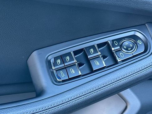New 2026 Porsche Macan AWD/4WD image 13