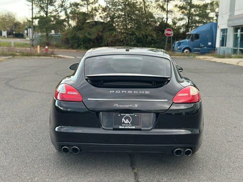 Used 2011 Porsche Panamera S image 9