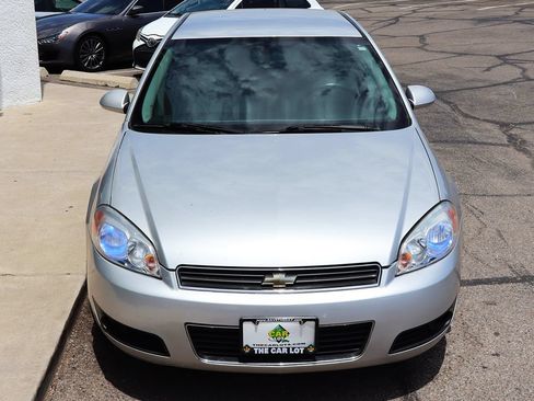 Used 2011 Chevrolet Impala LT FWD image 15