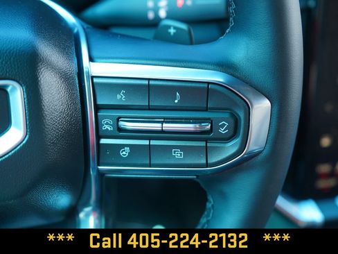 Used 2026 GMC Acadia Elevation w/ Elevation Premium Package AWD/4WD image 32
