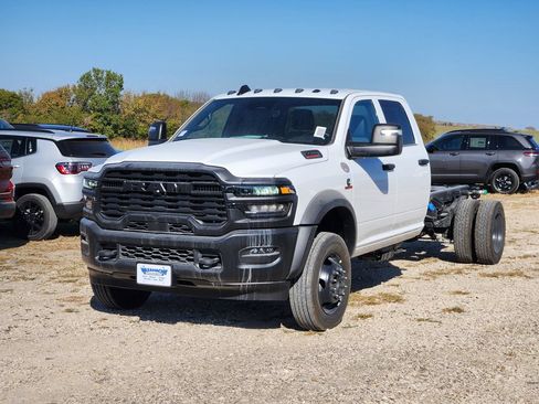 New 2026 RAM 5500 Tradesman AWD/4WD image 2