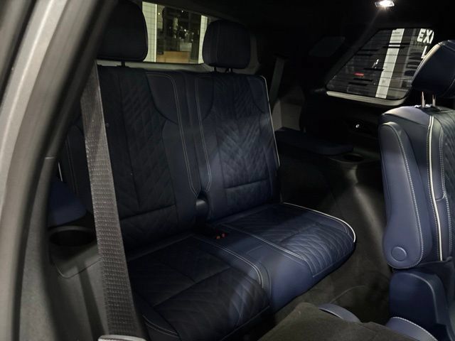 Certified 2026 Cadillac Vistiq Premium Luxury AWD/4WD image 42