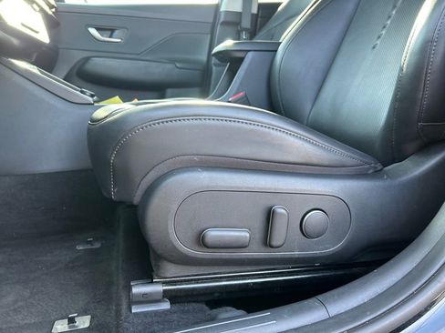 Used 2024 Hyundai Kona Limited AWD/4WD image 14