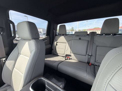 New 2026 GMC Sierra 1500 SLT w/ SLT Premium Package AWD/4WD image 12