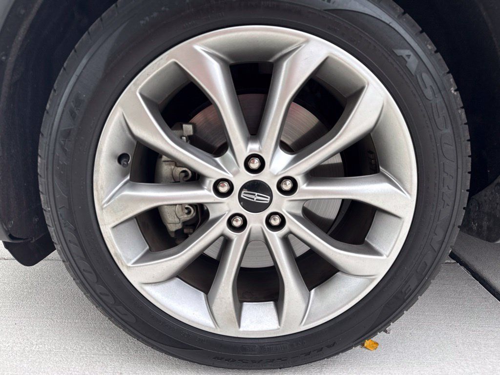 Used 2019 Lincoln MKC Select w/ Select Plus Package FWD image 10
