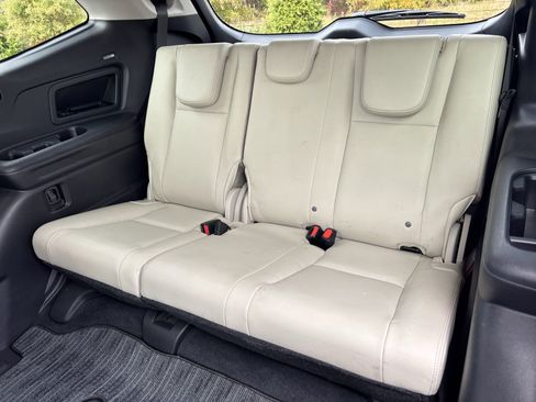 Used 2022 Subaru Ascent Limited image 16