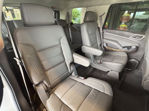 Used 2016 GMC Yukon Denali w/ Open Road Package AWD/4WD image 32