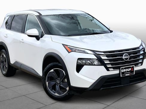 Used 2024 Nissan Rogue SV AWD/4WD image 4