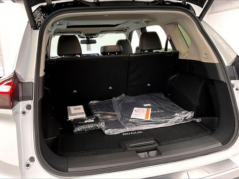 New 2025 Nissan Rogue SL w/ Tech Package AWD/4WD image 80