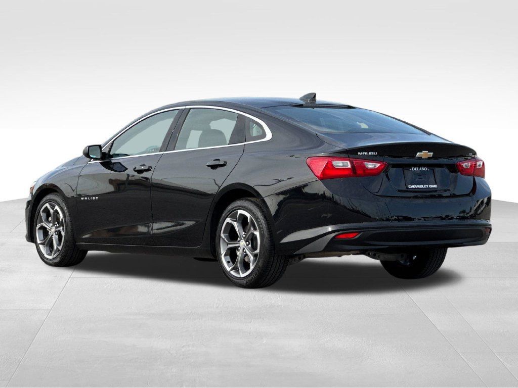 Used 2024 Chevrolet Malibu LT FWD image 3