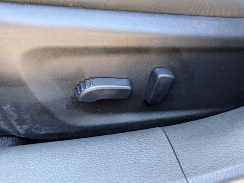 Used 2025 Nissan Altima 2.5 SV image 15