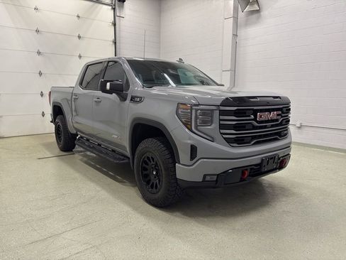 Used 2025 GMC Sierra 1500 AT4 w/ AT4 Premium Package AWD/4WD image 2