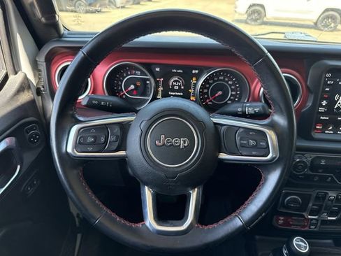 Used 2022 Jeep Gladiator Rubicon AWD/4WD image 11