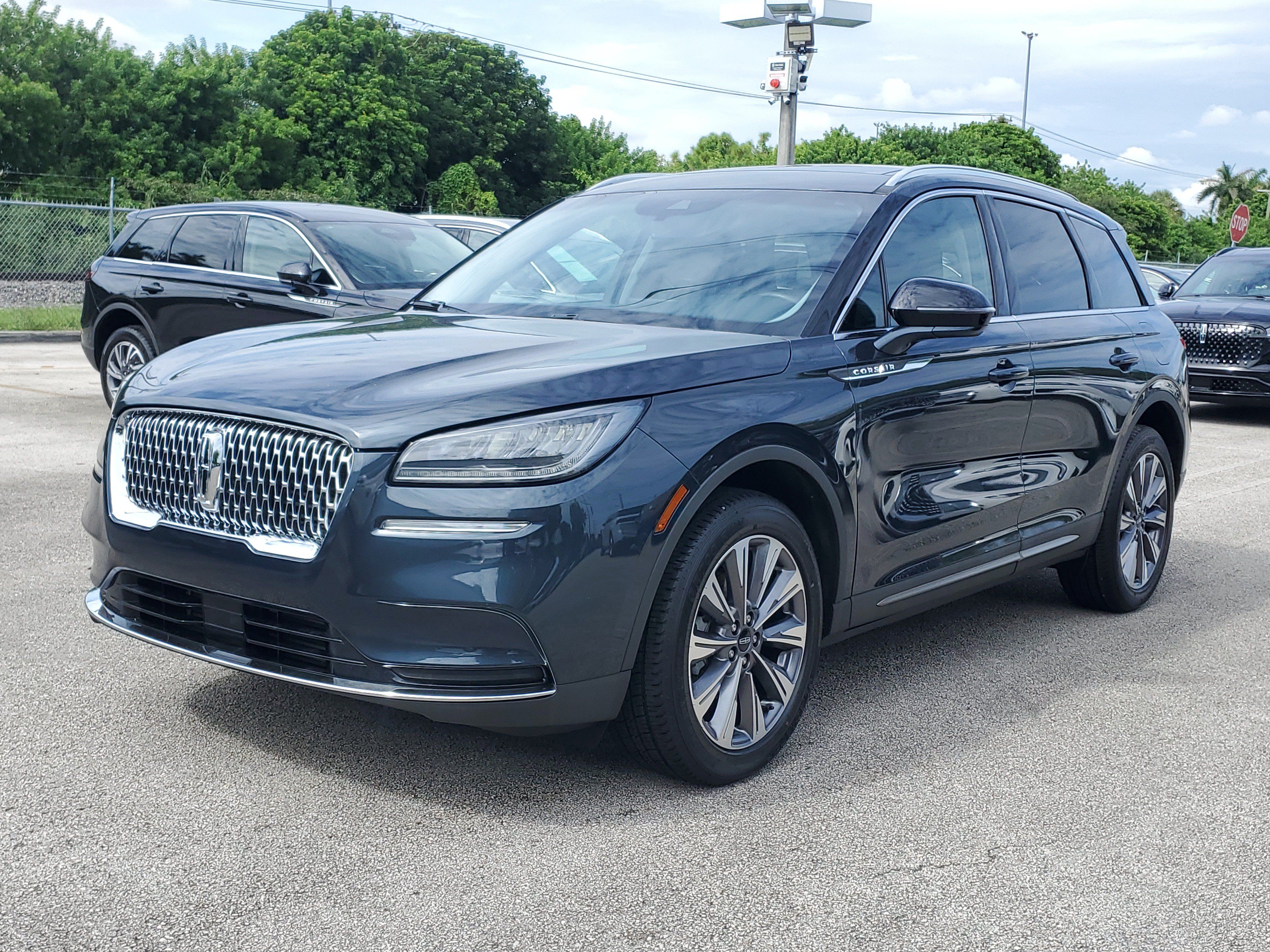 Used 2022 Lincoln Corsair Reserve FWD image 3