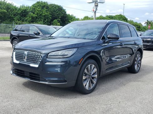 Certified 2022 Lincoln Corsair Reserve image 3