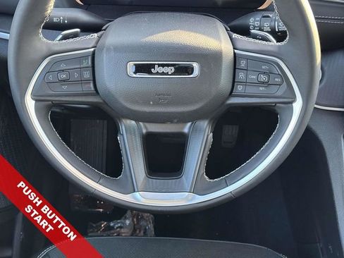 New 2025 Jeep Grand Cherokee L Altitude image 9