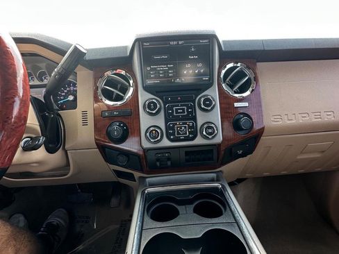 Used 2015 Ford F250 King Ranch w/ FX4 Off-Road Package AWD/4WD image 22